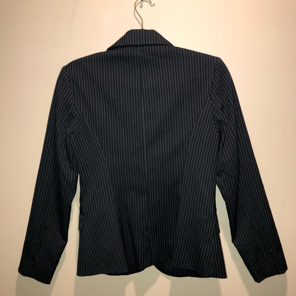 Blazer - Picture 3 of 4